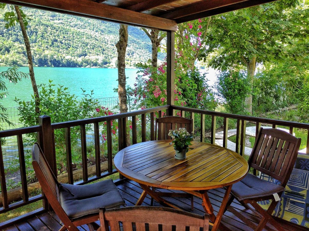 Villaggio Turistico Il Lago Dorato Carlazzo Exterior photo