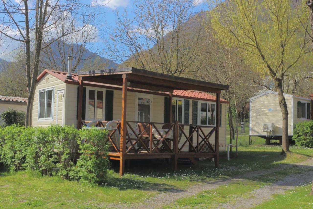 Villaggio Turistico Il Lago Dorato Carlazzo Exterior photo